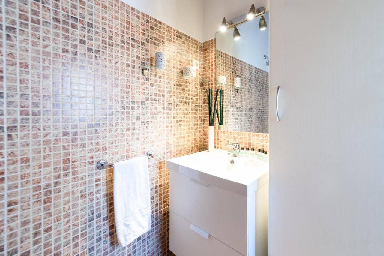 Apartamentos Puerta Del Sol I Madrid Extérieur photo