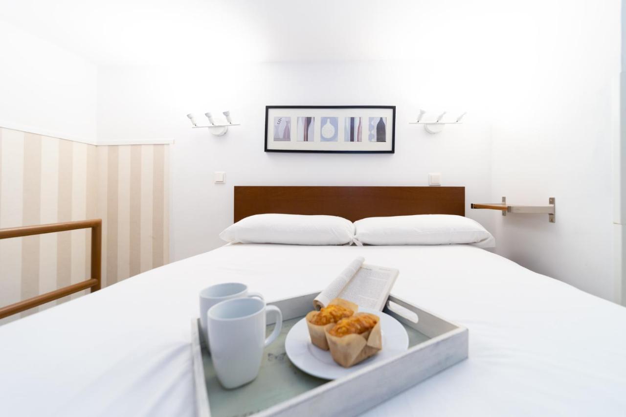 Apartamentos Puerta Del Sol I Madrid Extérieur photo